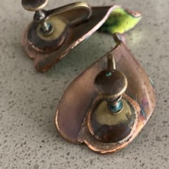 Vintage 1940’s-50’s Enamel on Copper Screw Back Earrings - Picture 12 of 14
